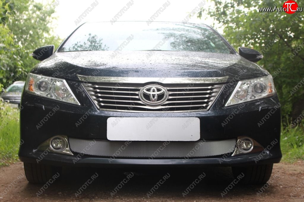 1 539 р. Защитная решётка в воздуховод автомобиля Russtal (хром) Toyota Camry XV50 дорестайлинг (2011-2014)  с доставкой в г. Керчь