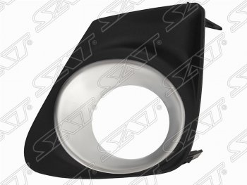 Левая рамка противотуманной фары SAT Toyota Corolla  E150 (2006-2013) седан дорестайлинг, седан рестайлинг