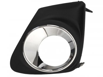 Правая вставка в бампер под ПТФ (хром) SAT Toyota Corolla  E150 (2009-2013) седан рестайлинг