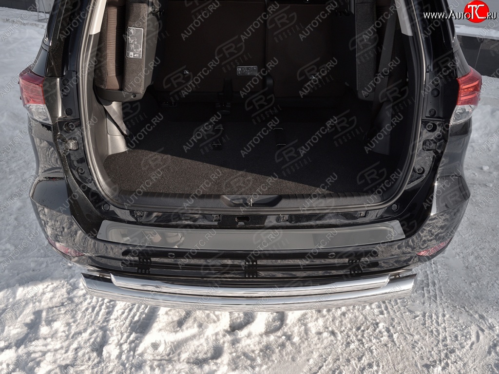 1 999 р. Накладка на задний бампер (лист нерж зеркальный) Russtal Toyota Fortuner AN160 дорестайлинг (2015-2020)  с доставкой в г. Керчь