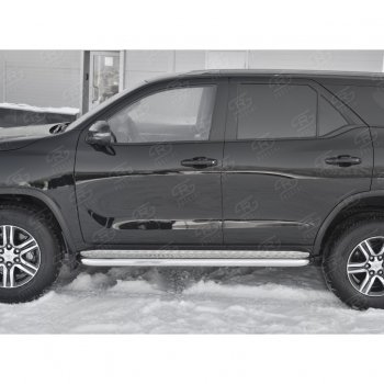 30 799 р. Порожки для ног (труба Ø63) SLITKOFF  Toyota Fortuner  AN160 (2015-2025) дорестайлинг, рестайлинг (лист - алюминий, профиль - сталь)  с доставкой в г. Керчь. Увеличить фотографию 2