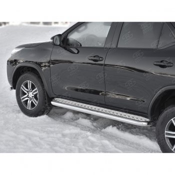 30 799 р. Порожки для ног (труба Ø63) SLITKOFF  Toyota Fortuner  AN160 (2015-2025) дорестайлинг, рестайлинг (лист - алюминий, профиль - сталь)  с доставкой в г. Керчь. Увеличить фотографию 4