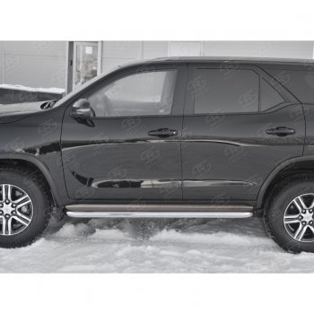 43 999 р. Порожки для ног (труба Ø63) SLITKOFF  Toyota Fortuner  AN160 (2015-2025) дорестайлинг, рестайлинг (лист - нержавейка, профиль - нержавейка)  с доставкой в г. Керчь. Увеличить фотографию 2