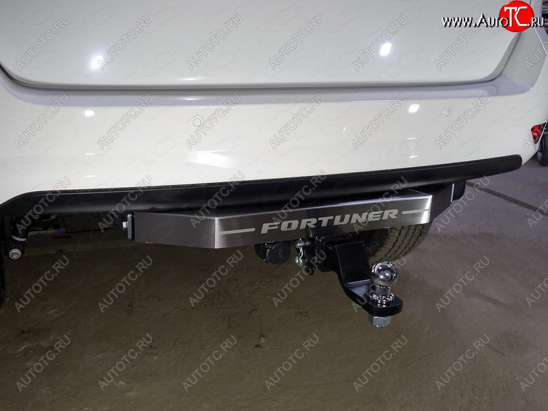 21 999 р. Фаркоп (тягово-сцепное устройство) TCC (надпись Fortuner)  Toyota Fortuner  AN160 (2015-2025) дорестайлинг, рестайлинг (оцинкованный, шар Е - нержавейка)  с доставкой в г. Керчь