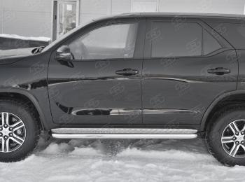 32 849 р. Порожки для ног SLITKOFF (Ø63 мм)  Toyota Fortuner  AN160 (2020-2025) рестайлинг (лист - алюминий, профиль - нержавейка)  с доставкой в г. Керчь. Увеличить фотографию 2