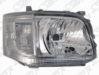 Правая фара передняя SAT Toyota Hiace  H200 (2010-2013) минивэн (Япония) 2-ой рестайлинг