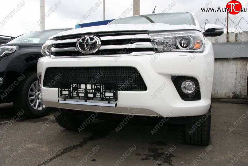 1 499 р. Защитная решётка в воздуховод автомобиля Russtal (черная) Toyota Hilux AN120 дорестайлинг (2016-2020)  с доставкой в г. Керчь