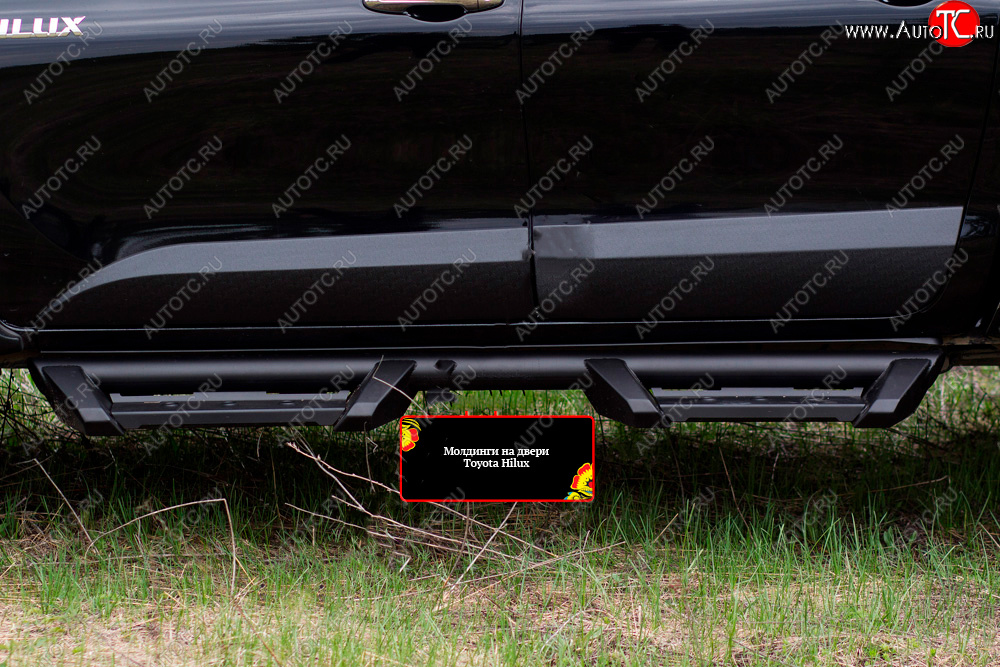 10 299 р. Молдинги дверей RA (комплект)  Toyota Hilux  AN120 (2016-2020) дорестайлинг (Поверхность шагрень)  с доставкой в г. Керчь