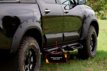 Молдинг двери RA (задний правый) Toyota Hilux  AN120 (2016-2020) дорестайлинг (Поверхность шагрень)