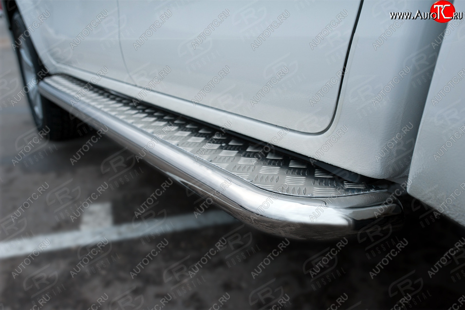 29 749 р. Порожки для ног SLITKOFF (Ø63 мм, BLACK ONYX)  Toyota Hilux  AN120 (2020-2025) 2-ой рестайлинг (лист - алюминий, профиль - сталь)  с доставкой в г. Керчь