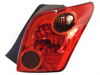 Правый фонарь (до рестайлинг) SAT Toyota Ist  XP60 (2001-2005) дорестайлинг