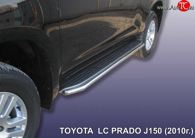 13 399 р. Защита штатных порогов из круглой трубы диаметром 42 мм Slitkoff  Toyota Land Cruiser Prado  J150 (2009-2013) дорестайлинг (Цвет: нержавеющая полированная сталь)  с доставкой в г. Керчь