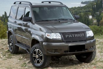 8 999 р. Решетка радиатора CrTuning - Чёрный БРУТ Уаз Патриот 3163 5 дв. дорестайлинг (2005-2013) (Установка с пластиковым бампером, Без надписи PATROT)  с доставкой в г. Керчь. Увеличить фотографию 2