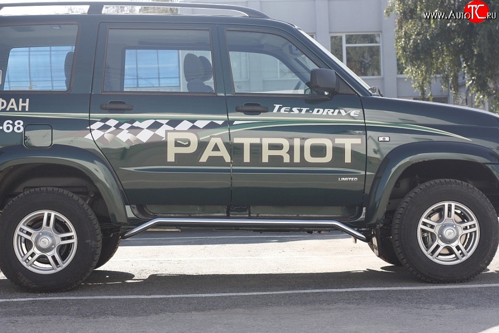8 499 р. Защита порогов из круглой трубы диаметром 51 мм Petroil Tuning Уаз Патриот 3163 5 дв. дорестайлинг (2005-2013)  с доставкой в г. Керчь