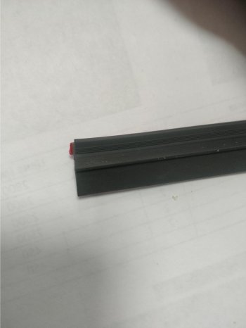 287 р. Универсальный уплотнитель FlexLine (на самоклеящейся основе, лепесток 9 mm, 1 погонный метр) KIA Optima 2 MG седан (2005-2010)  с доставкой в г. Керчь. Увеличить фотографию 4