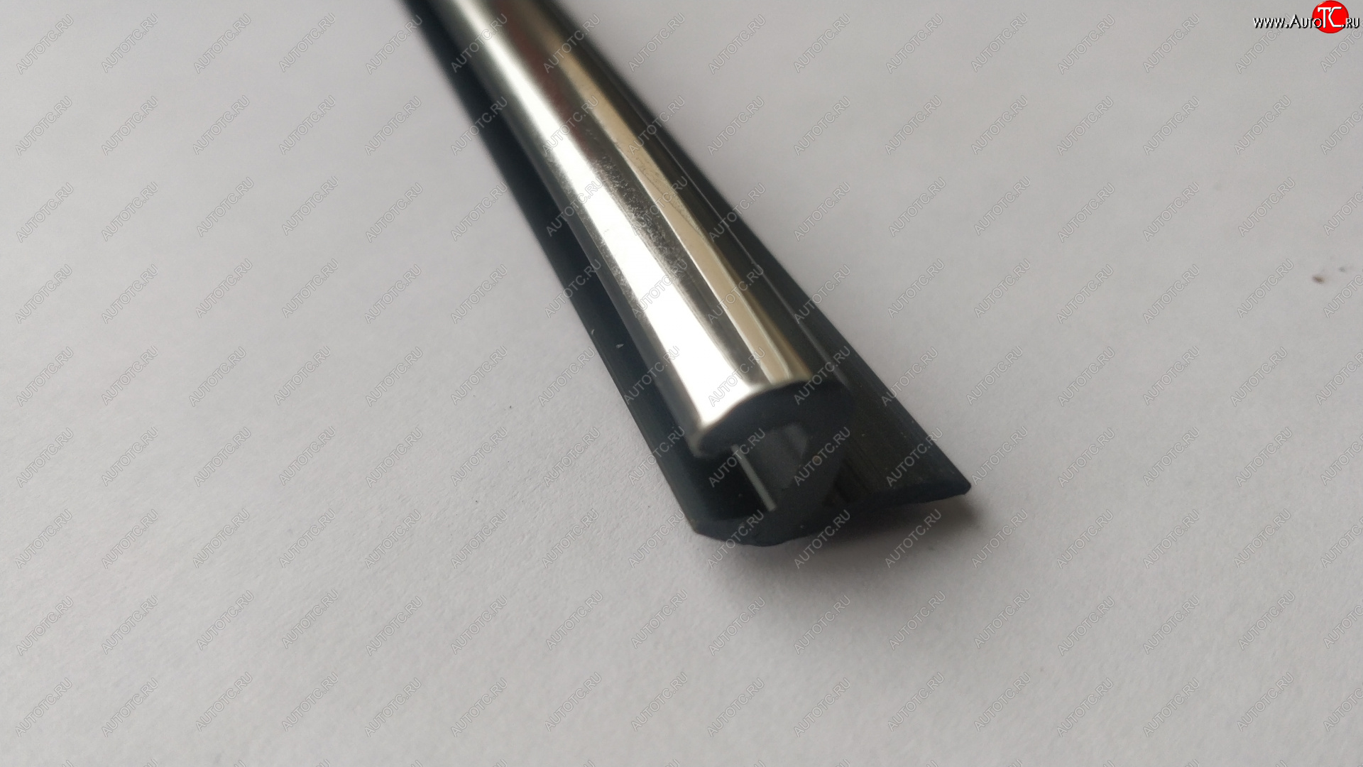 109 р. Универсальный уплотнитель FlexLine (жесткий 8 mm U-LIP, хромированная полоса, 1 погонный метр) KIA Optima 2 MG седан (2005-2010)  с доставкой в г. Керчь