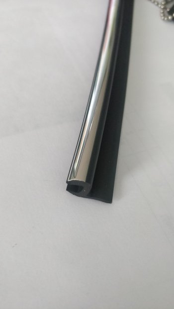 109 р. Универсальный уплотнитель FlexLine (жесткий 8 mm U-LIP, хромированная полоса, 1 погонный метр) KIA Optima 2 MG седан (2005-2010)  с доставкой в г. Керчь. Увеличить фотографию 4
