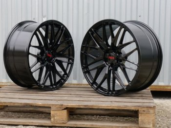 Кованый диск Slik PREMIUM L-918 9.0x19  (Черный глянцевый (BK))