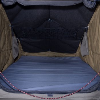 121 999 р. Багажный бокс-палатка Yuago Travel 2.0 (зима, 1000 л/230x160x35 см) на крышу Opel Mokka  дорестайлинг (2012-2016) (Черный бокс, тент графит)  с доставкой в г. Керчь. Увеличить фотографию 4