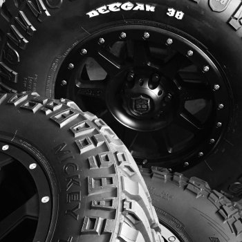 38 999 р. Грязевая покрышка Mickey Thompson DEEGAN 38™ R16 285x75 Nissan Safari Y61 5 дв. дорестайлинг (1997-1999). Увеличить фотографию 7