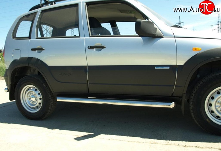 10 449 р. Защита порогов d76 мм Металл Дизайн Chevrolet Niva 2123 рестайлинг (2009-2020) (полированная нержавейка)  с доставкой в г. Керчь
