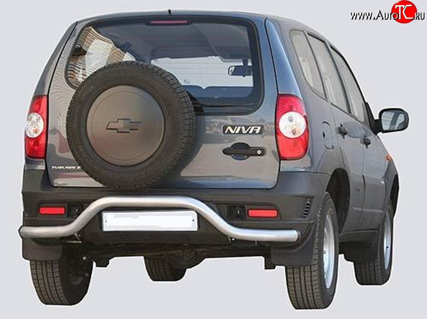 83 999 р. Фигурная защита заднего бампера (d63.5 мм) Металл Дизайн  Chevrolet Niva  2123 (2009-2020), Лада 2123 (Нива Шевроле) (2009-2021) (Сталь с покрытием (металл. торцы), Цвет серебристый)  с доставкой в г. Керчь