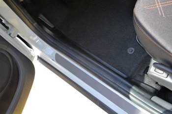 1 379 р. Накладки на ковролин передние Petroil Tuning Лада Ларгус дорестайлинг R90 (2012-2021)  с доставкой в г. Керчь. Увеличить фотографию 2