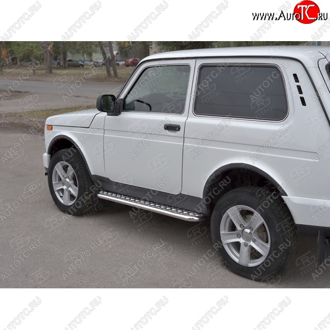 24 649 р. Защита порогов из трубы с листом SLITKOFF (лист алюм, труба d42, нержавейка)  Лада нива 4х4 ( 2131,  2121) (2014-2021) Урбан 3 дв. дорестайлинг, Урбан  с доставкой в г. Керчь