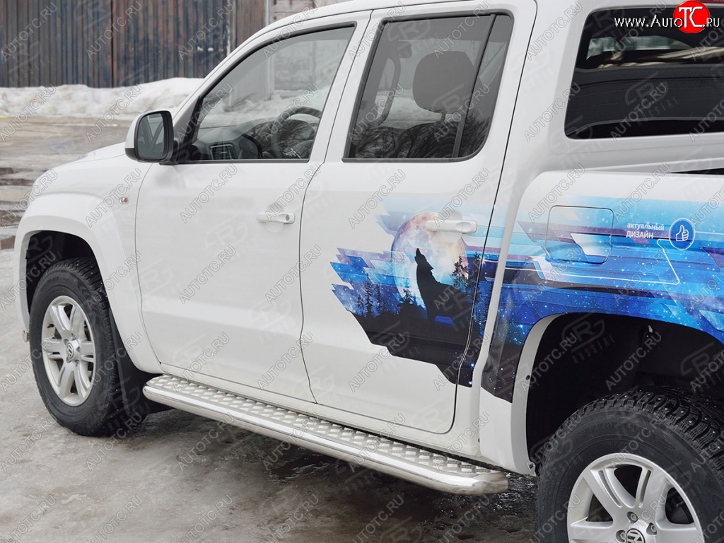 30 799 р. Порожки для ног (труба Ø63) SLITKOFF  Volkswagen Amarok (2016-2022) рестайлинг (лист алюминий, профиль сталь)  с доставкой в г. Керчь
