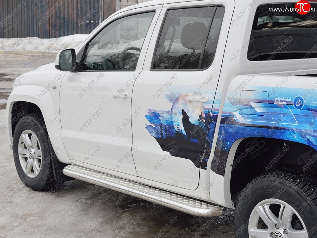 32 849 р. Порожки для ног (труба Ø63) SLITKOFF  Volkswagen Amarok (2016-2022) рестайлинг (лист - нержавейка, профиль - нержавейка)  с доставкой в г. Керчь
