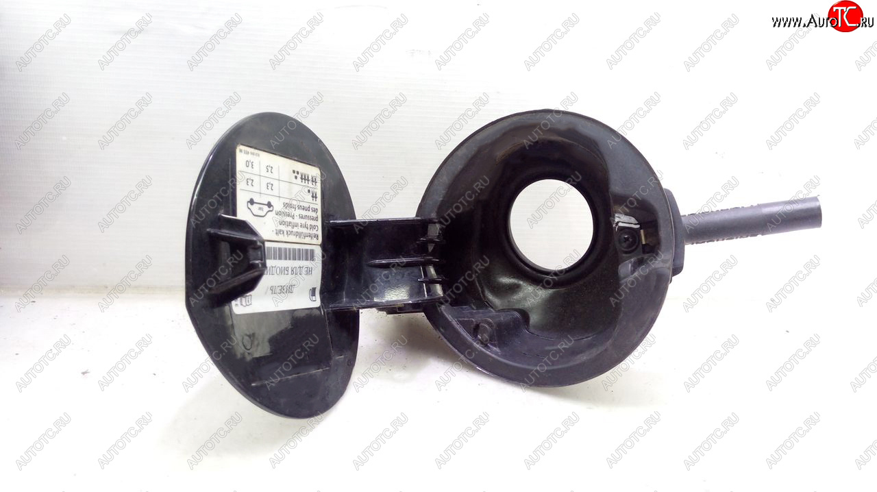 11 199 р. Крышка лючка заливной горловины топливного бака VAG Volkswagen Passat B6 седан (2005-2011) (неокрашенный)  с доставкой в г. Керчь