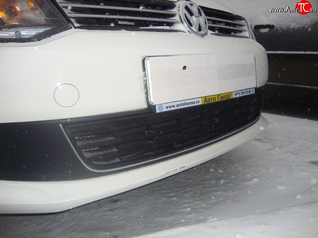 2 089 р. Сетка на бампер Russtal (черная) Volkswagen Polo 5 седан дорестайлинг (2009-2015)  с доставкой в г. Керчь