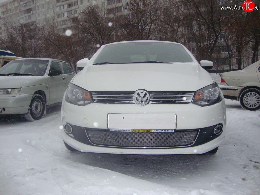 2 189 р. Сетка на бампер Russtal (хром) Volkswagen Polo 5 седан дорестайлинг (2009-2015)  с доставкой в г. Керчь
