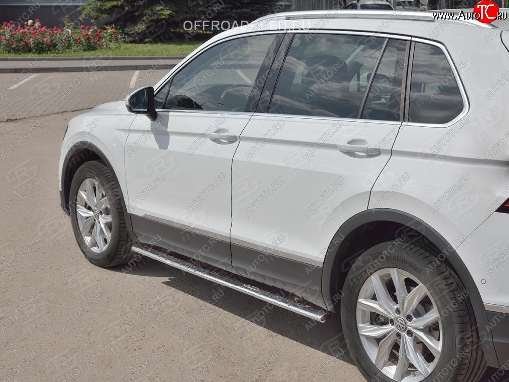 16 649 р. Пороги труба 75х42 овал с проступью Russtal Volkswagen Tiguan Mk2 дорестайлинг (2016-2020)  с доставкой в г. Керчь