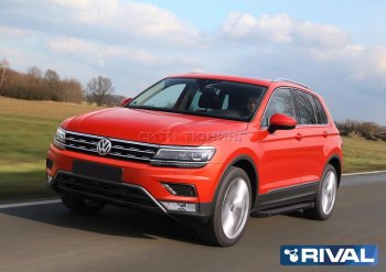 9 499 р. Порожки для ног Rival Volkswagen Tiguan Mk2 рестайлинг (2020-2022) (Чёрные)  с доставкой в г. Керчь. Увеличить фотографию 3