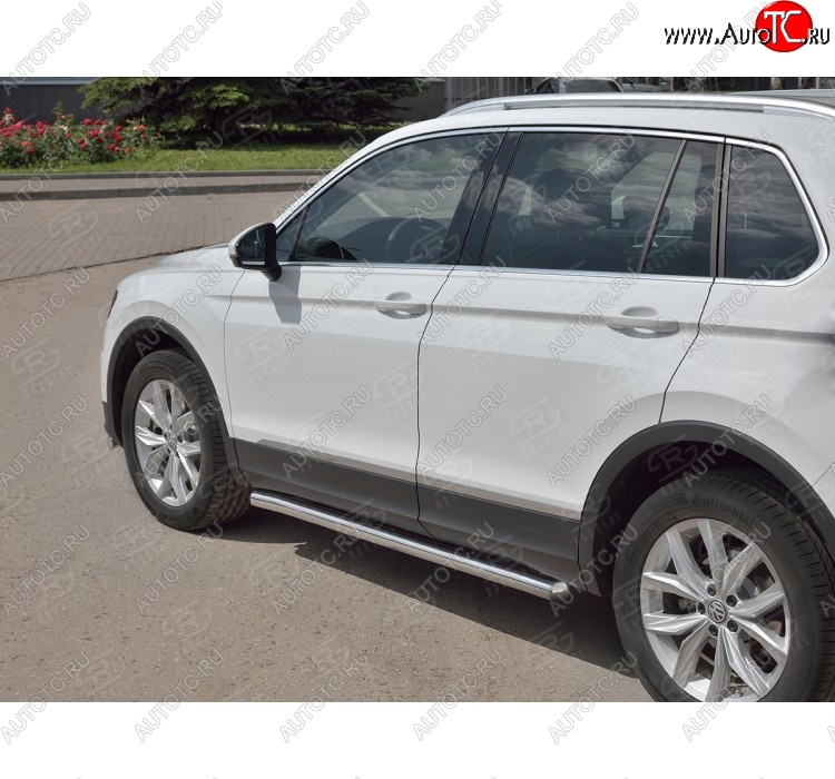 19 999 р. Защита порогов из круглой трубы диаметром 63 мм SLITKOFF v3 Volkswagen Tiguan Mk2 дорестайлинг (2016-2020)  с доставкой в г. Керчь