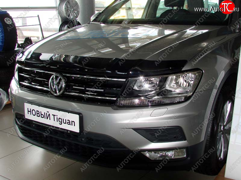 3 299 р. Дефлектор капота SIM Volkswagen Tiguan Mk2 дорестайлинг (2016-2020)  с доставкой в г. Керчь