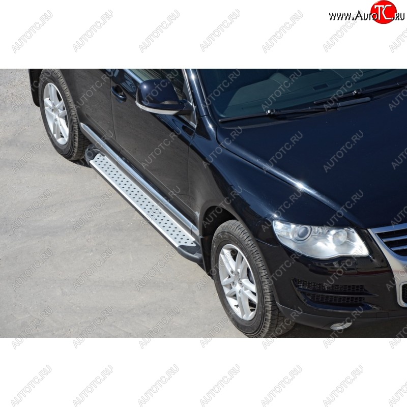 21 799 р. Порожки для ног Бумер (алюминий)  Volkswagen Touareg  GP (2006-2010) рестайлинг  с доставкой в г. Керчь